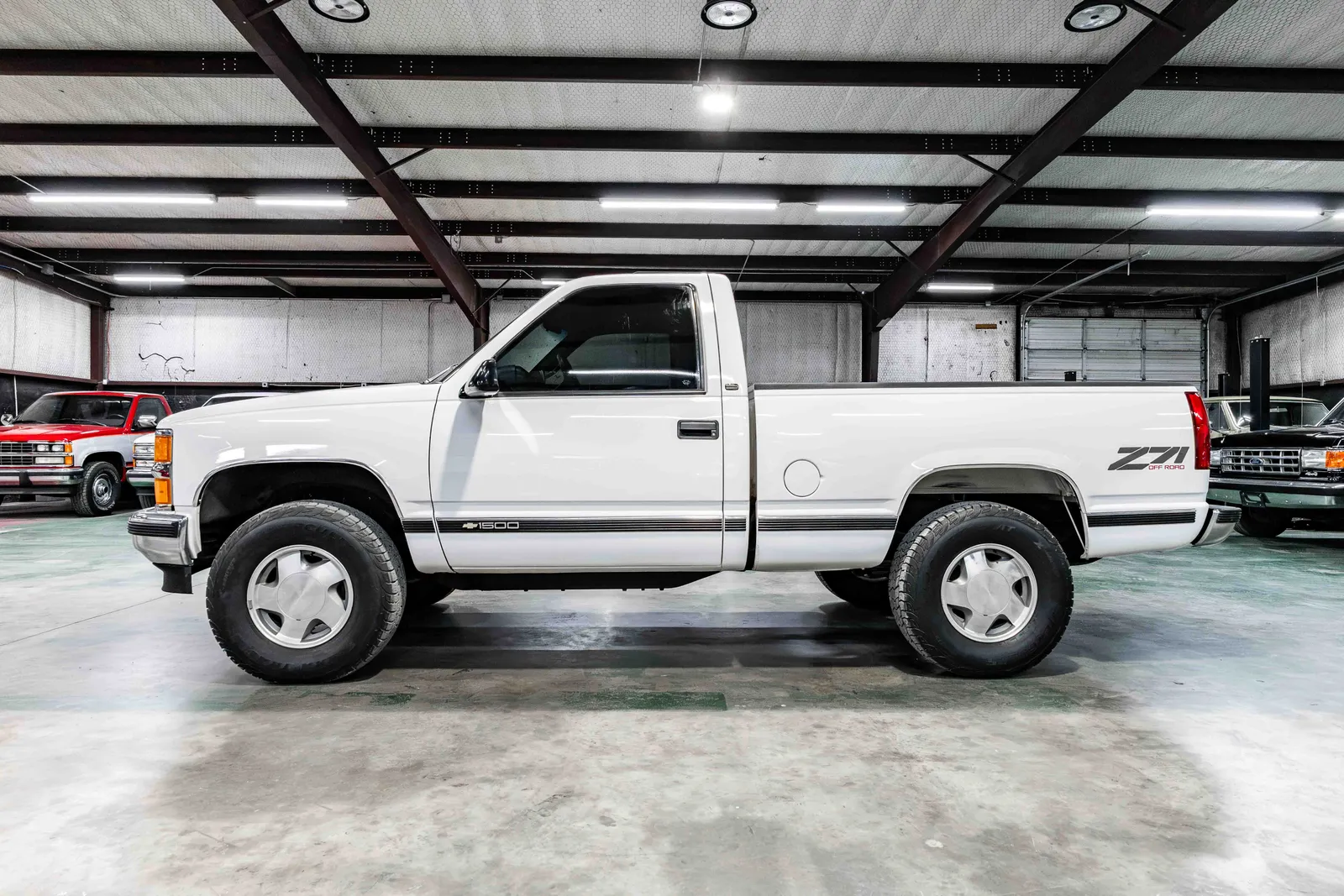 1998-Chevrolet-K1500-Z71-Olympic White-1GCEK14MXWZ135980--34.jpg